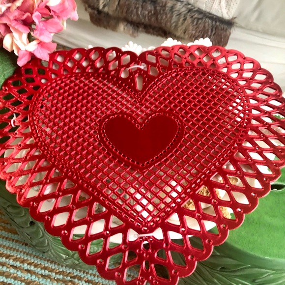 ❤️NWT Large Red Valentine Heart Doily Style Placemats Set/4 - Picture 2 of 6